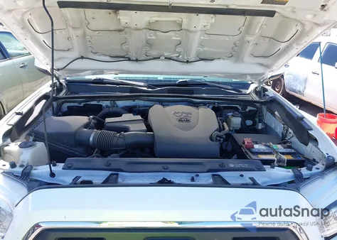 2017 Toyota Tacoma Sr5 V6 z USA, uszkodzony, nr VIN 3TMCZ5AN3HM085600